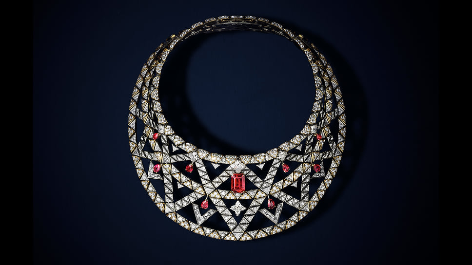 Louis Vuitton, колье Destiny, платина, желтое золото, рубин (10,28 карат), бриллианты