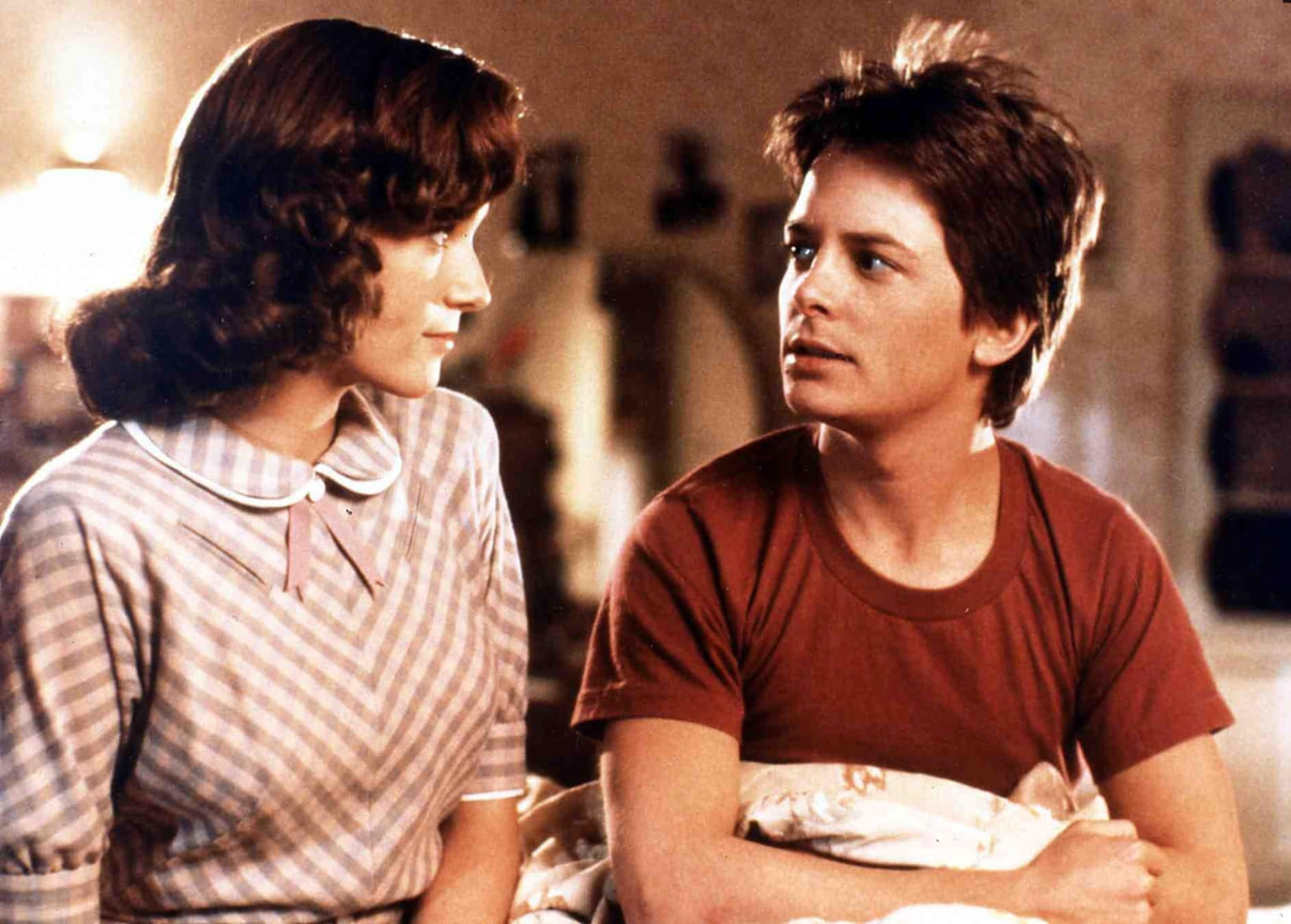 В фильме «Назад в будущее» мама Марти Макфлая называет его Кельвин Кляйн, потому что это имя вышито на его белье &lt;br> На фото: кадр из фильма «Назад в будущее», 1984 год