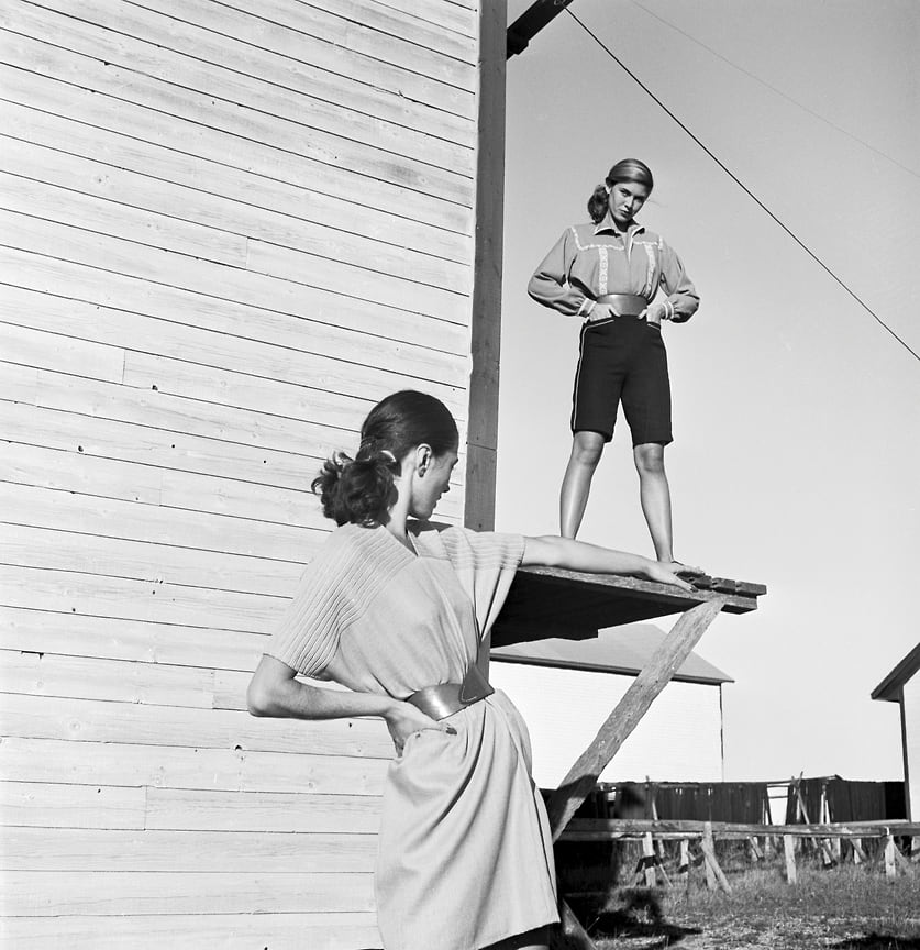Модели позируют на Бермудских островах, 1946 год