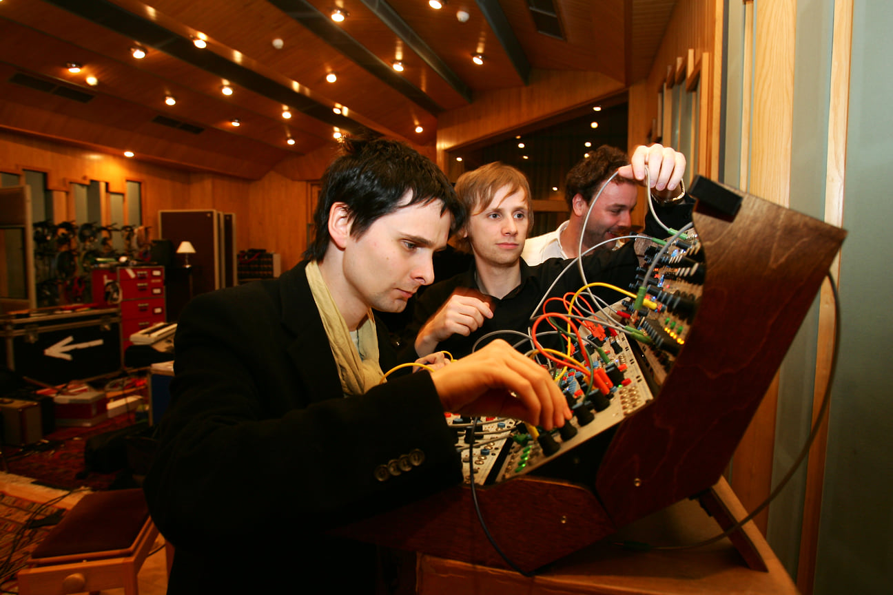 На данный момент группа Muse записала девять студийных альбомов