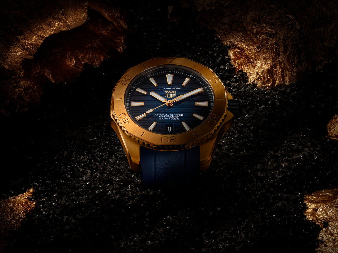 Часы TAG Heuer Aquaracer Professional 200 из желтого золота
