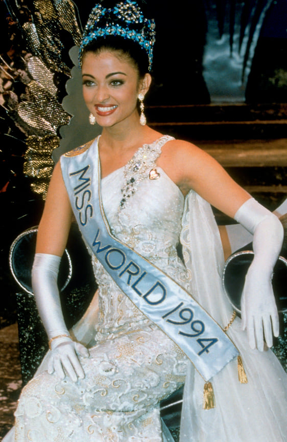 В 1995 году Рай выиграла титул Мисс Мира. К тому моменту ей уже активно предлагали роли в индийских фильмах