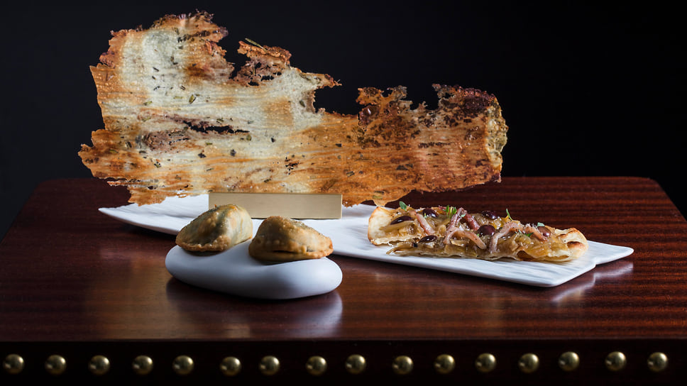 Писсаладьер (французский луковый пирог с анчоусами) и барбаджуан