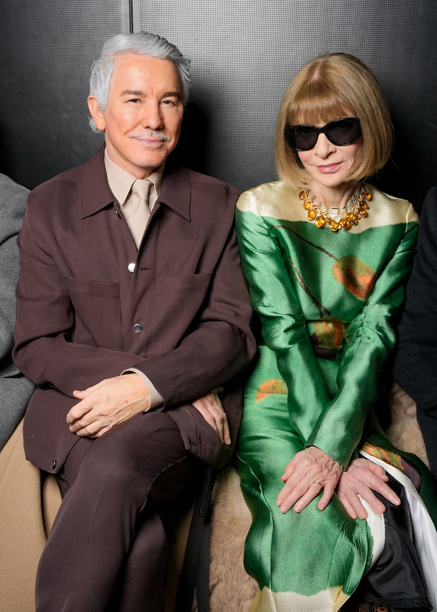 Режиссер Баз Лурман и главный редактор Vogue Анна Винтур на показе Giambattista Valli
