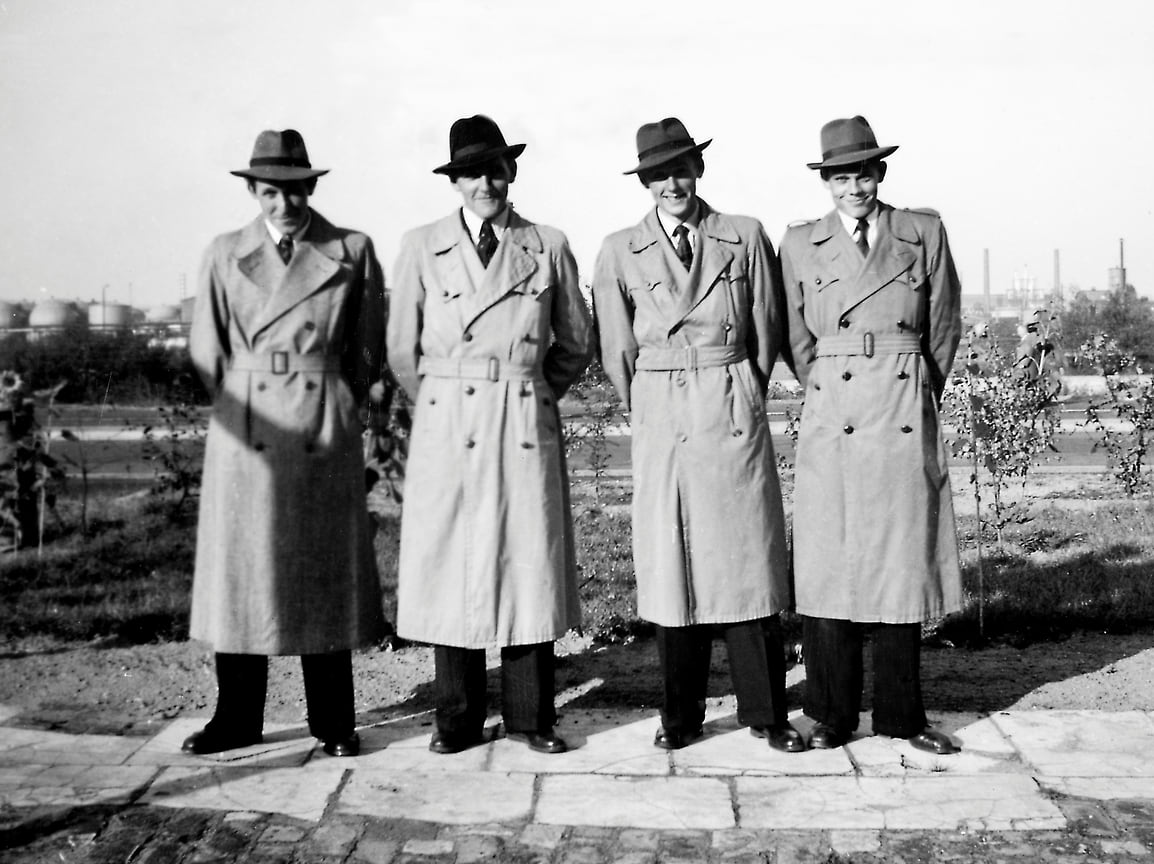 Четверо бизнесменов, 1940-е годы