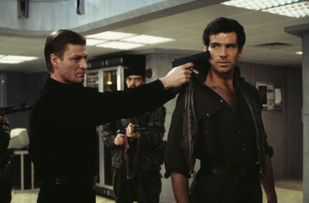 В фильме «Золотой глаз» (кадр на фото, 1995) Бин сыграл Агента 006, Алека Тревельяна (на фото слева). При этом в 1987 году он пробовался на роль Джеймса Бонда для фильма «Искры из глаз». Роль в итоге досталась Тимоти Далтону