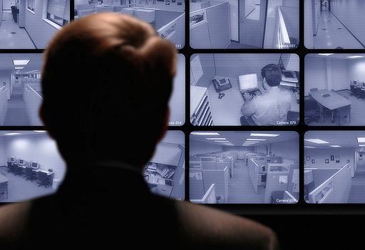 Скрытое видеонаблюдение, прослушку и прочие противозаконные действия частные детективы предпочитают оставлять корпоративным службам безопасности
