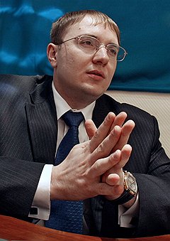 По мнению Александра Чачавы, времена, когда хакер был очкариком, которого не любили девушки и который вымещал комплексы через компьютер, остались в прошлом