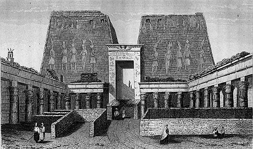 Каждый отдельно взятый русский путешественник, не гнушаясь никакими способами, пытался добыть раритеты во множестве древнеегипетских храмов
