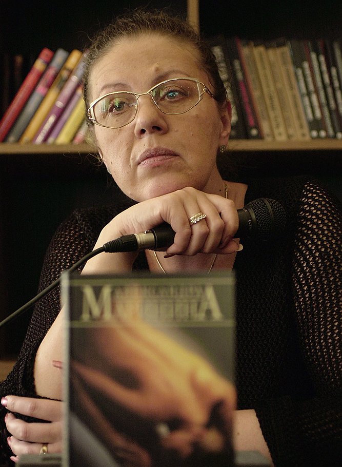 В свое время Александра Маринина оказалась в центре скандала, связанного с подпольными тиражами ее книг 