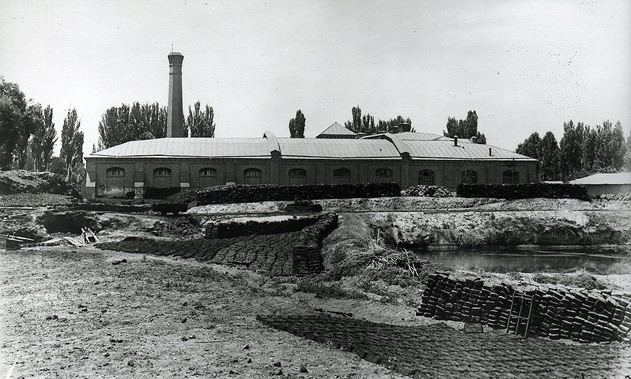 Завод N1 имени Феликса Дзержинского был одним из самых крупных, но почти не известным публике производителем морфия в СССР 
