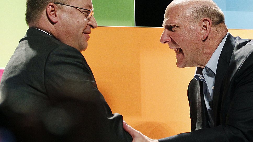 Экс-глава Nokia Стивен Элоп (слева), вполне возможно, займет место уходящего с поста CEO Microsoft Стива Балмера