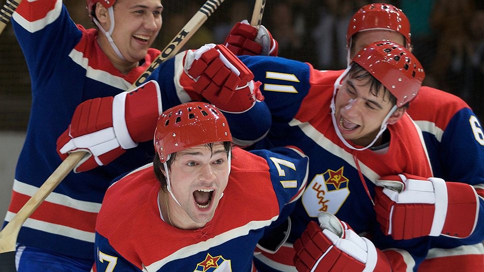 Русские спорт драма. Фильм Легенда № 17. Легенда номер 17 фильм. Харламов фильм про хоккей. Козловский Легенда номер 17.