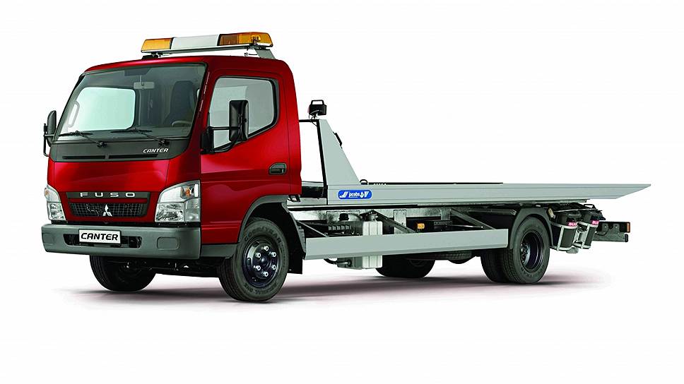 Эвакуаторы и грузовики Mitsubishi Fuso Canter сейчас можно приобрести со скидкой 50 тыс. руб.