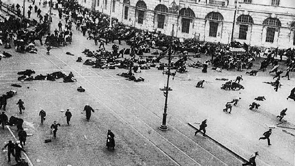Любые события, предвещавшие крах Временного правительства, включая расстрел июльской демонстрации в Петрограде, задерживали очередные кредитные транши