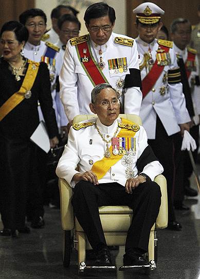 Состояние короля Таиланда Пхумипона Адульядета оценивается в $30 млрд, но доходы от него в основном идут на социально значимые проекты 
