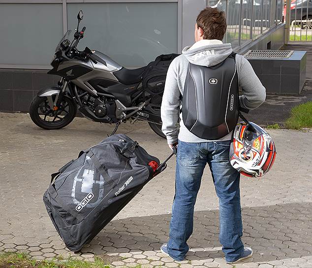  Возможности перевозки багажа на мотоцикле ограничены, однако специальные аксессуары в значительной степени могут решить эту проблему
