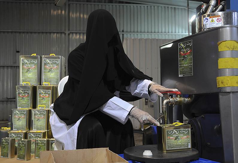 Карьерные возможности у женщин в Саудовской Аравии ограничены не только хиджабом 
