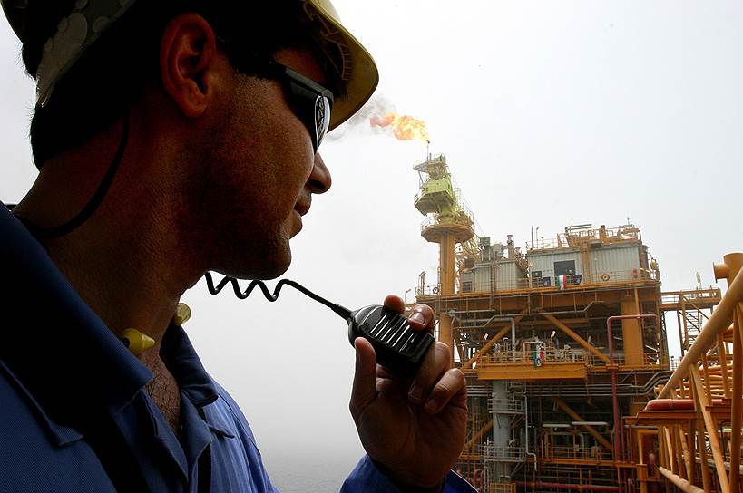 Если санкции против Ирана будут ослаблены, месторождения в Персидском заливе заработают в полную силу, а цены на нефть, скорее всего, снизятся