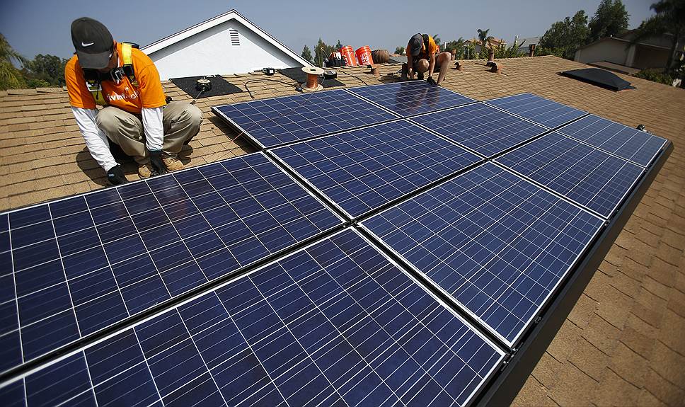 Солнечные батареи — один из самых распространенных, но далеко не самый дешевый альтернативный источник энергии