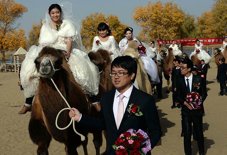 Патриархальные традиции Китая с древних времен предписывали мужчинам вступать в брак до 30 лет, женщинам — до 20. 
