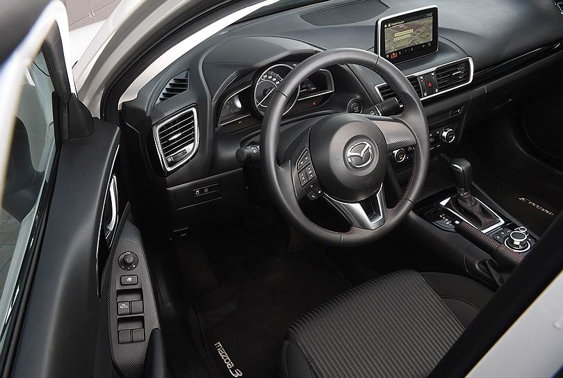 Новый интерьер японской Mazda больше напоминает европейские автомобили премиум-класса 
