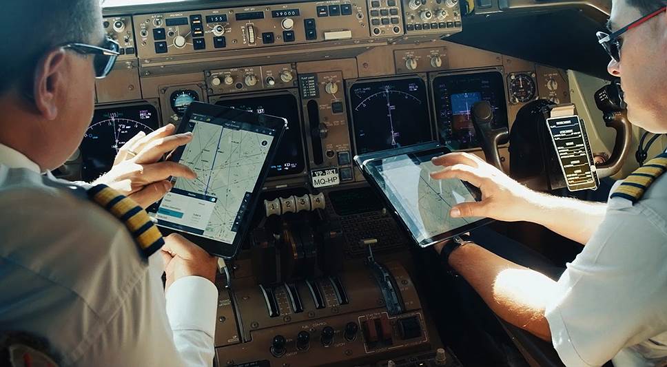 Пилоты &quot;Трансаэро&quot; используют iPad в качестве электронного бортового портфеля в горизонтальном полете