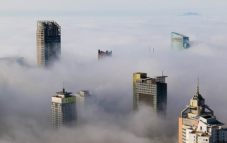 Сначала в туман погрузились перспективы китайского рынка недвижимости, а затем — и всей экономики КНР