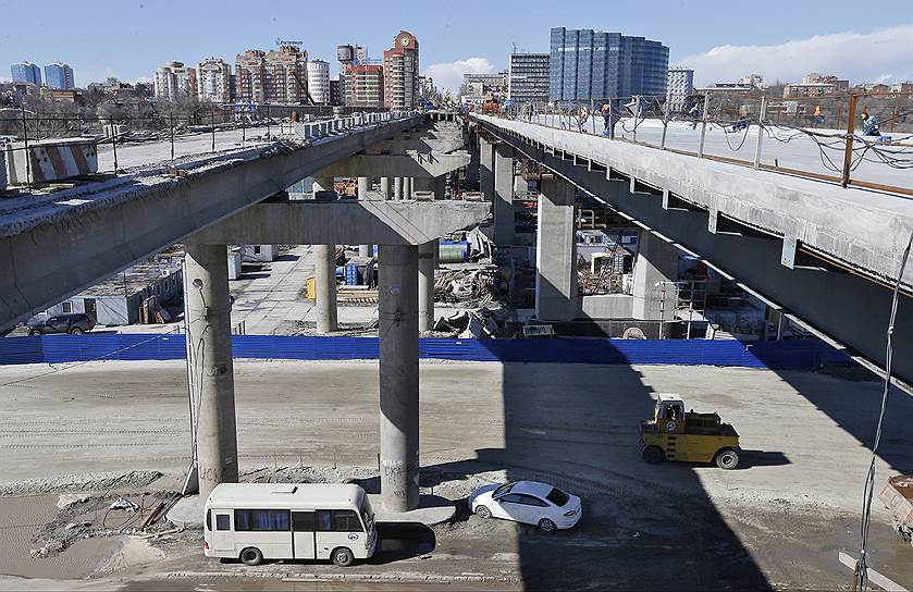 В Ростове-на-Дону в рамках подготовки к чемпионату реконструируют столь необходимый городу Ворошиловский мост