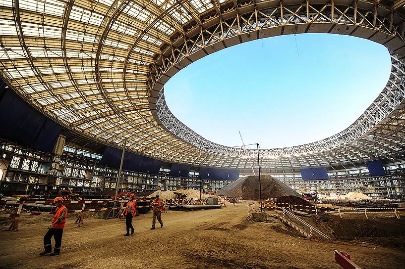 Реконструкция стадиона &quot;Лужники&quot;, где пройдут церемония открытия и финал ЧМ-2018, должна быть закончена в первую очередь 
