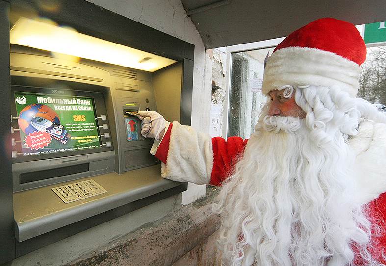 К Новому году в России появилась полноценная национальная платежная система со своими карточками, банкоматами и двадцатилетней историей
