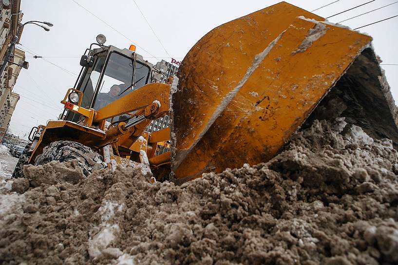 Парк снегоуборочной техники в Москве за пять лет увеличился в 12 раз 
