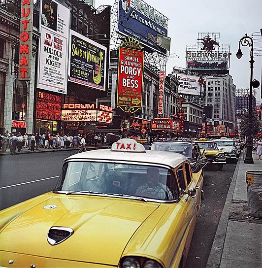 Традиция красить кэбы в желтый цвет ведется с первых таксомоторов Америки 
