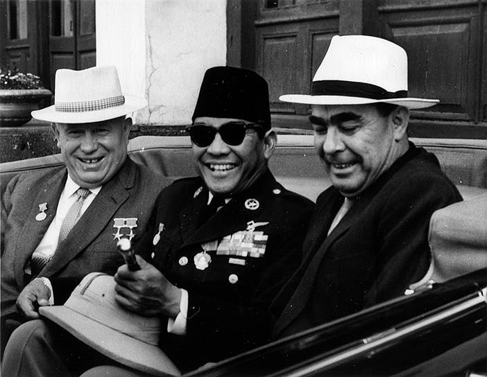 Первый президент Индонезии Сукарно запутался в социализме и логистических сложностях &quot;экономики архипелага&quot;