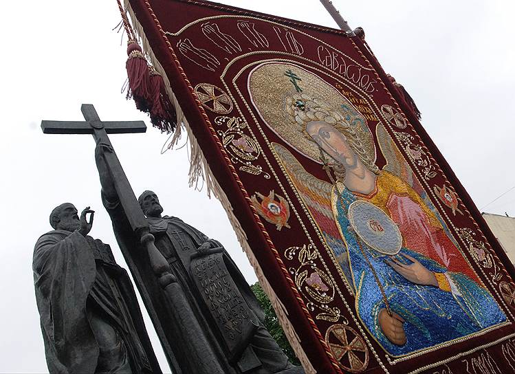 Количество памятников Кириллу и Мефодию стремительно растет 
