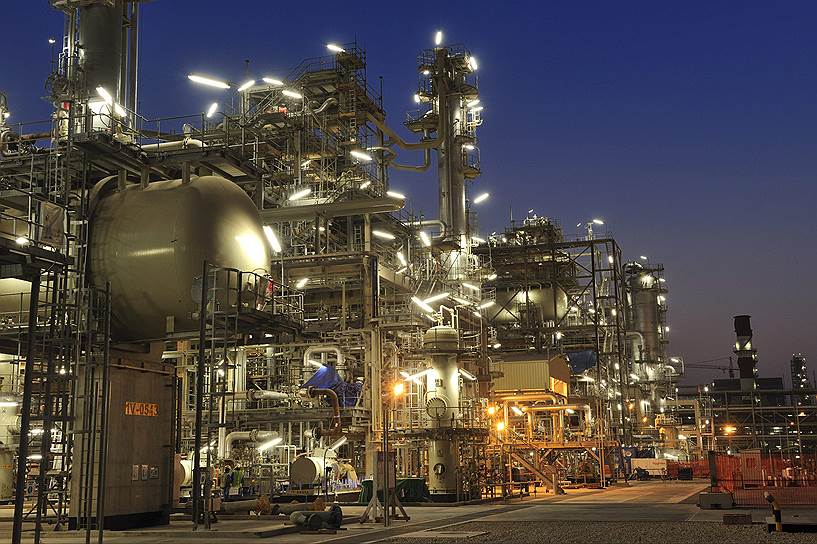 Крупнейший в мире газохимический комплекс Pearl GTL, Катар 

