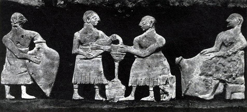 Молоко и сыр. Часть фриза из Эль-Обейда. 2500 г. до н. э. 
