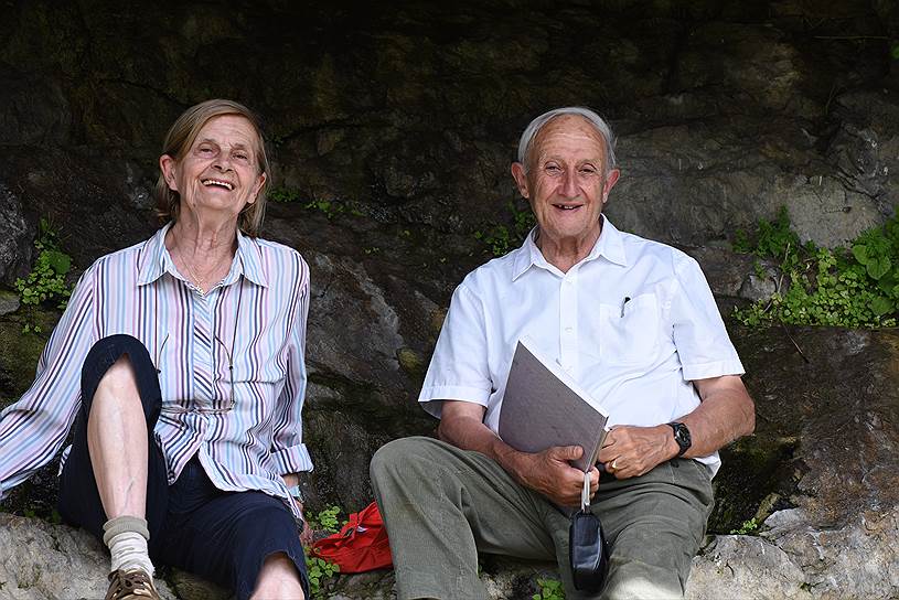 Вместе с выдающимся французским ученым алтайские
пещеры посетила его ближайшая коллега и cупруга – антрополог Мари-Антуанетт де Люмле.