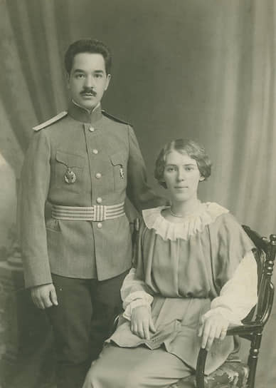Михаил Павлович и Александра Георгиевна Тушновы в Казани (1914)