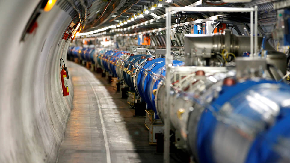 CERN — фактически тоже потомок новосибирских коллайдеров