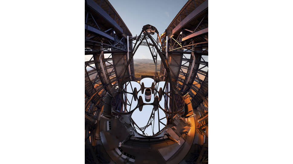 Строящийся гигантский Магелланов телескоп (Чили)