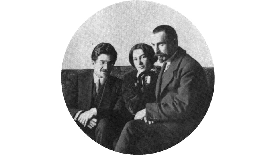 Лидия Дан (в центре), С. Л. Вайнштейн (слева), И. Г. Церетели (справа), Иркутск, 1914 год