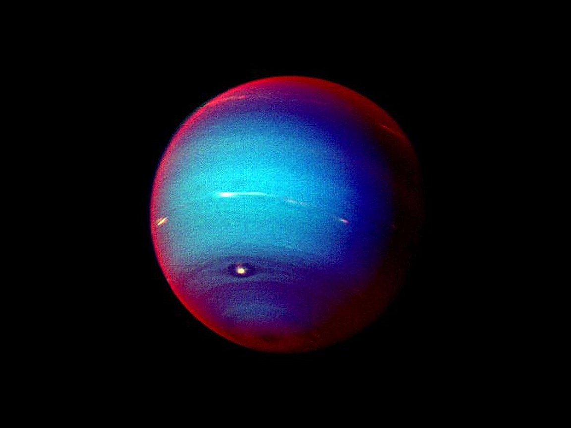 Планета Нептун. Снимок сделан аппаратом Voyager-2