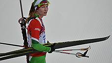 Биатлонистка Дарья Домрачева стала трехкратной олимпийской чемпионкой, выиграв золото в масс-старте в Сочи