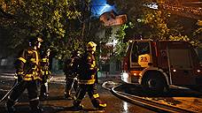 В центре Москвы горит здание кафе