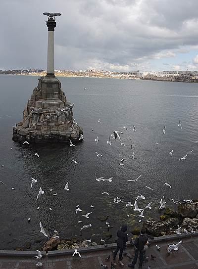 Севастополь. Памятник затопленным кораблям 