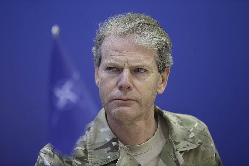 Заместитель командующего объединенными силами НАТО в Европе Адриан Брэдшоу