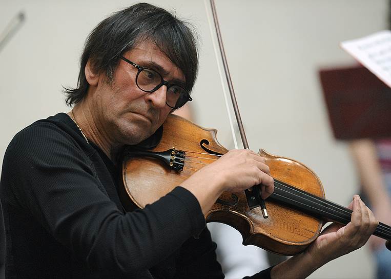 На восьмом месте Юрий Башмет, с 2002 года занимающий пост художественного руководителя государственного симфонического оркестра «Новая Россия». Сумма его дохода — 35,5 млн руб.