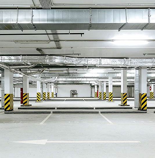 «Подземные парковки гарантируют владельцу автомобиля безопасность транспортного средства. Кроме того, такая система парковки обеспечивает чистые дворы для отдыха и прогулок без машин»