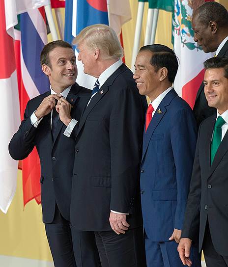 Президент Франции Эмманюэль Макрон, президент США Дональд Трамп и президент Индонезии Джоко Видодо 